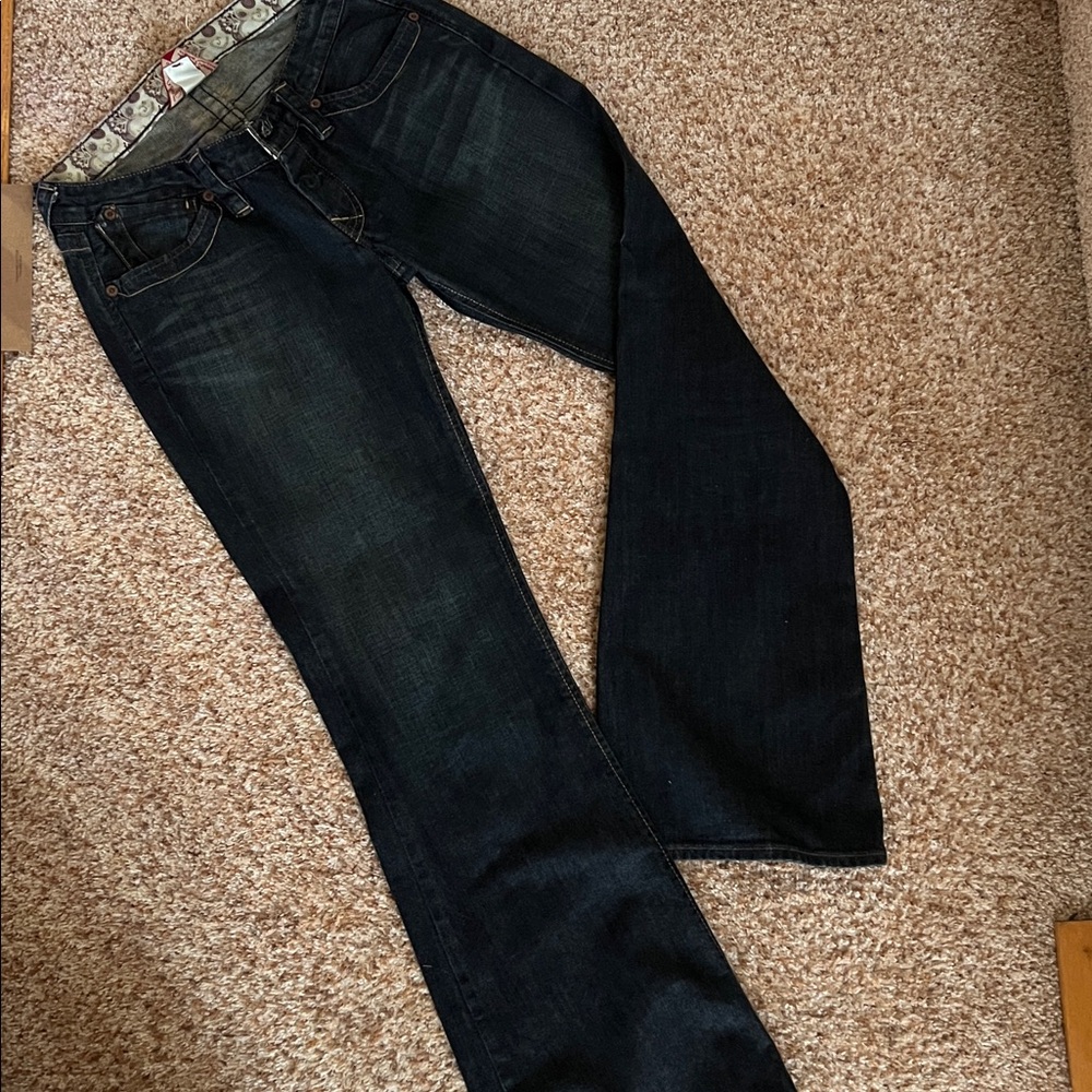 Lucky Brand Women's Dark Blue Jeans - low rise. Never worn.